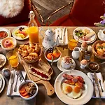 Alpen Valley, Mont-blanc Hotell 4*