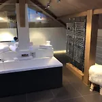 Alpen Valley, Mont-blanc Hotell